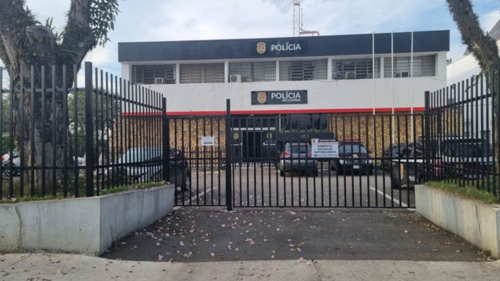 Homem de 29 anos é morto a tiros dentro de marcenaria no Campo dos Alemães em São José dos Campos Delegacia civil de São josé dos Campos em São Paulo