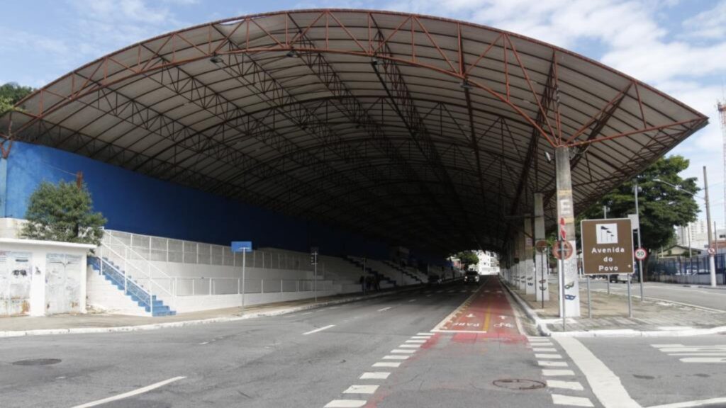 Avenida do Povo recebe ajustes finais e alterações no trânsito para a abertura da Flit nesta quarta-feira