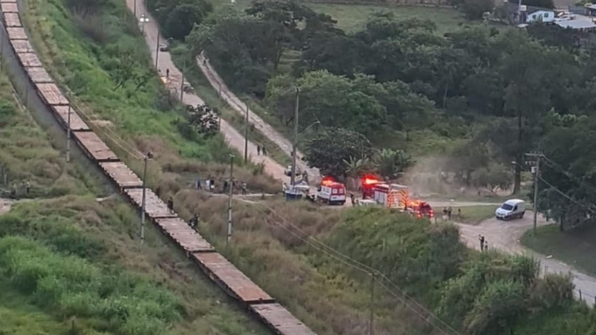 mulher morre atropelada em sjc por trem