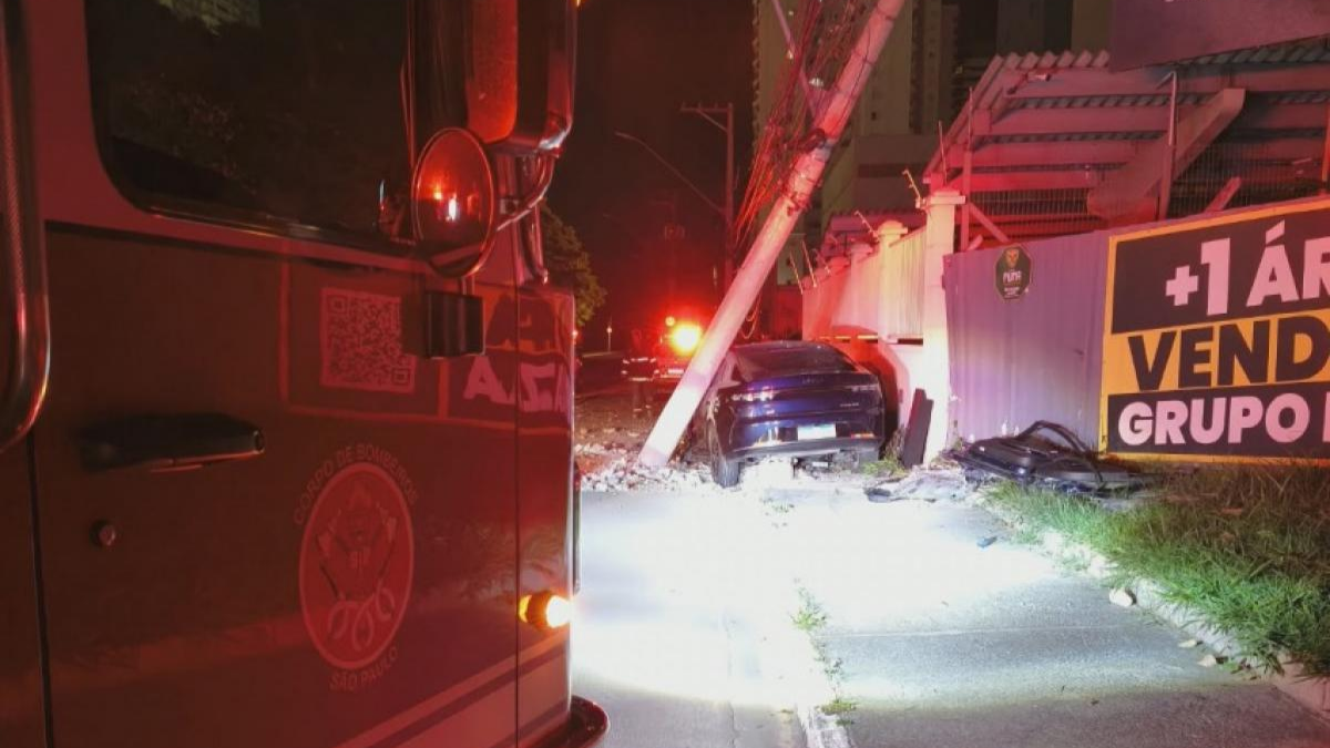 Acidente na Avenida Eduardo Cury em São José
