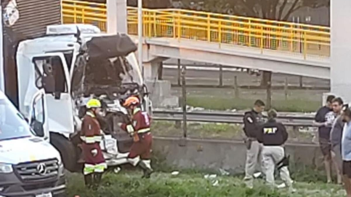 acidente na dutra de sjc