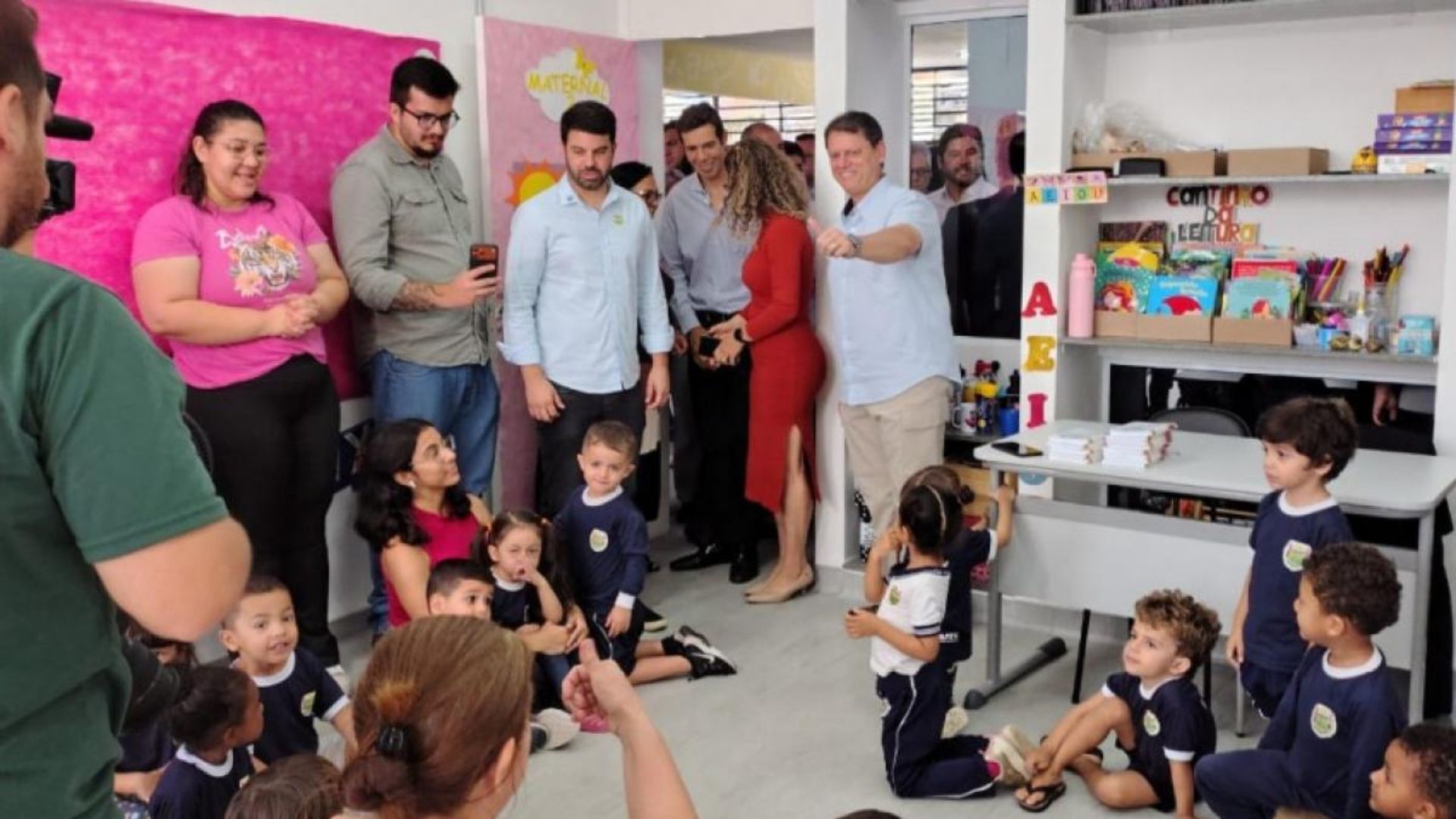 Entrega de Creche em Taubaté com Tarcísio governador e prefeito sérgio victor