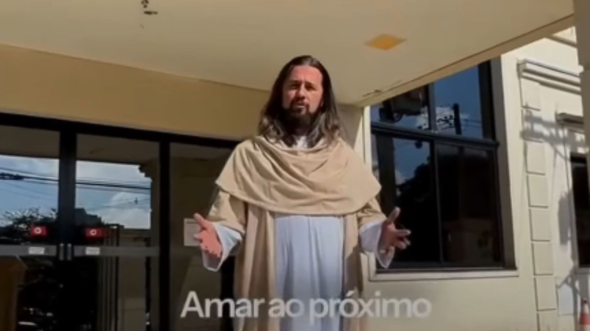 campanha do hemocentro taubaté usa imagem de jesus para campanha de doação de sangue