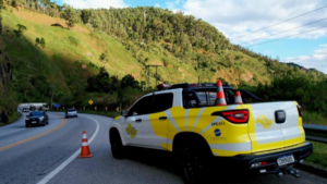 Rodovias têm operação especial do DER para o retorno do feriado de Tiradentes