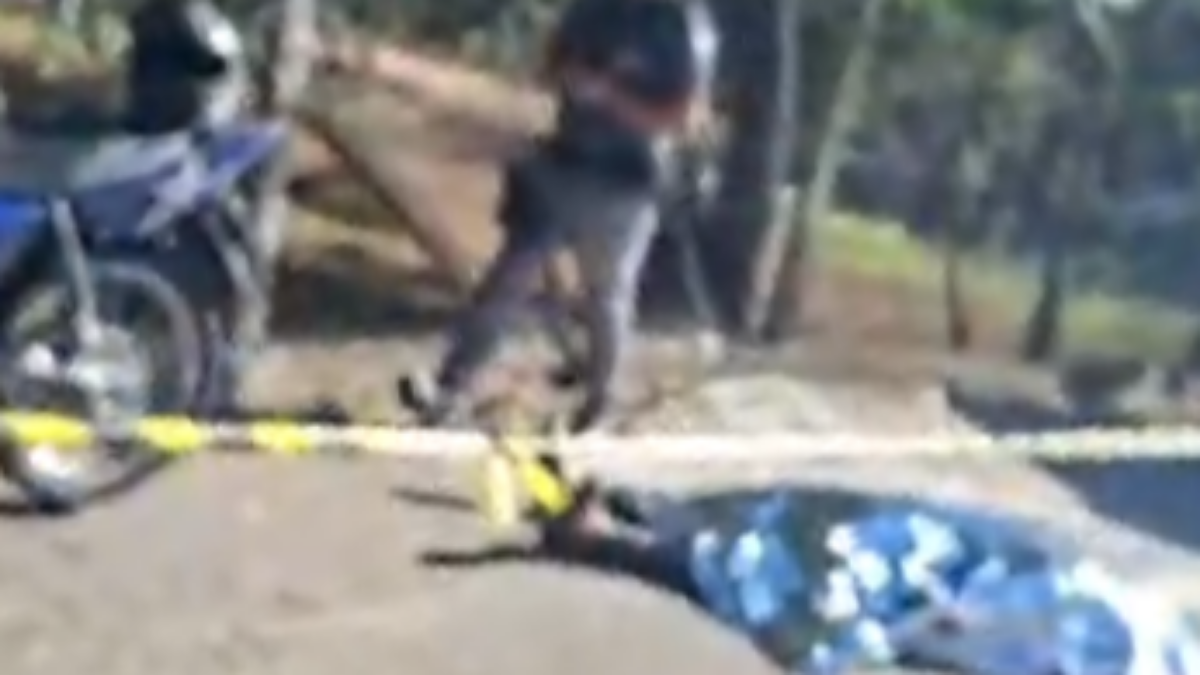 Motociclista bate em poste e falece em taubaté