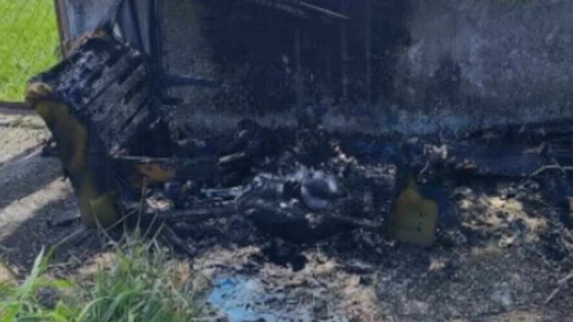 ossada humana em pinda carbonizada