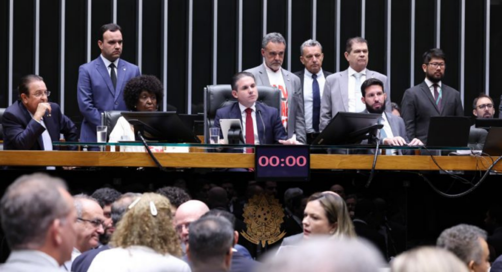 Hugo Mota - Presidente da Câmara dos deputados no dia da aprovação do fim da escala 6x1