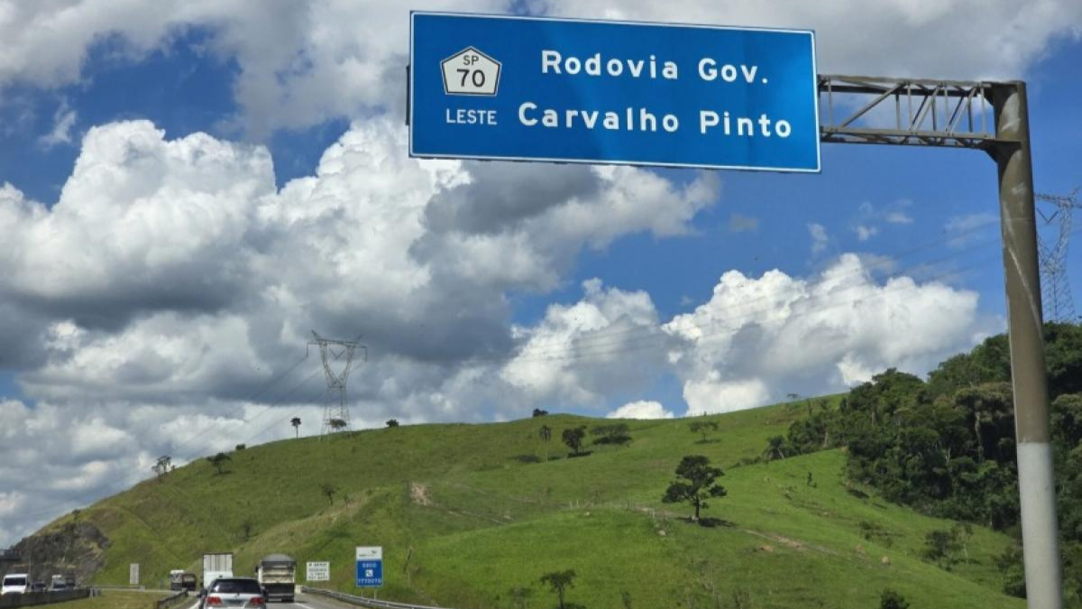 foto da rodovia carvalho pinto km jacareí