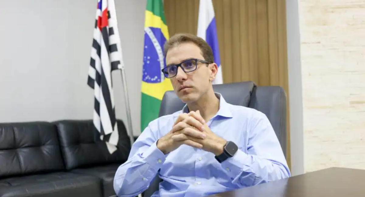 mateus silva, prefeito de caraguatatuba