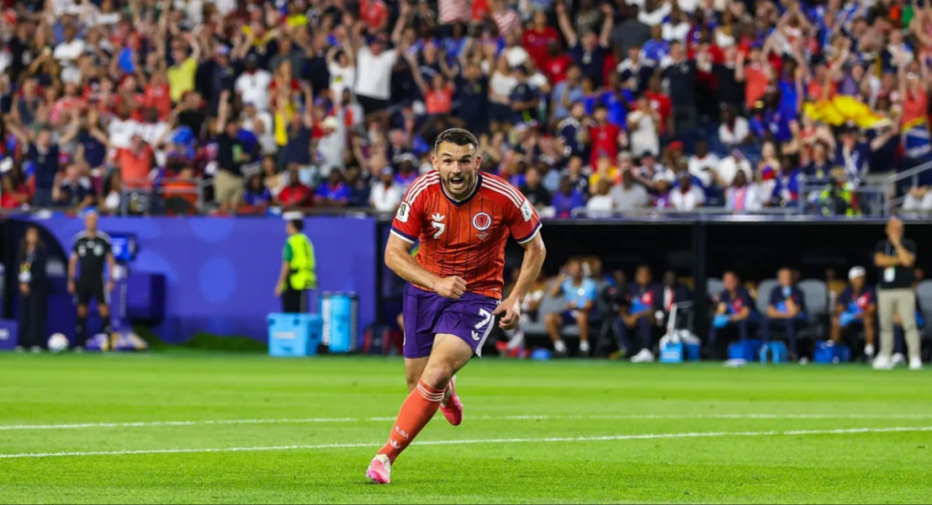 John McGinn, da Escócia, celebrando o gol marcado contra o Haiti, em jogo da primeira rodada da Copa do Mundo • Craig Williamson/SNS Group via Getty Images