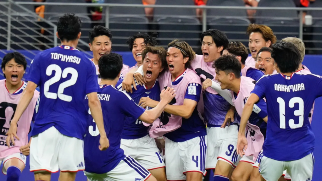 Gol do Japão contra a Holanda na Copa do Mundo • NurPhoto via Getty Images