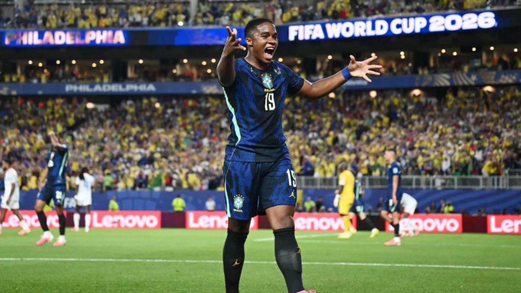 Endrick teve gol anulado por impedimento • Hannah Peters - FIFA/FIFA via Getty Images