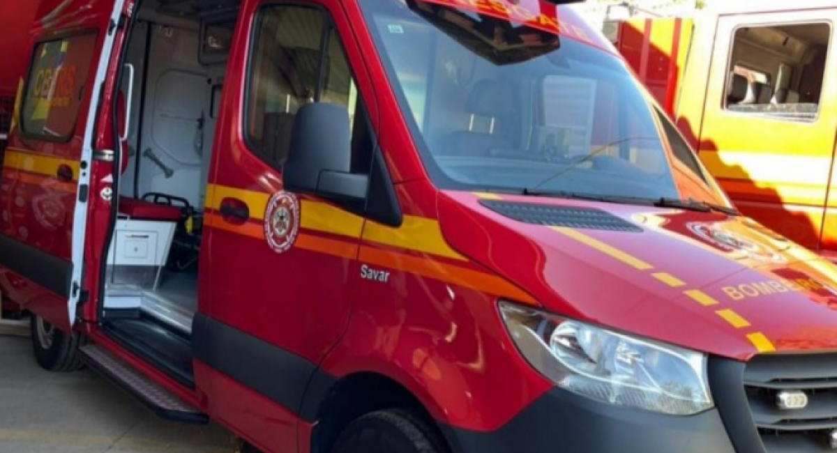 Foto de resgate: ambulância dos bombeiros