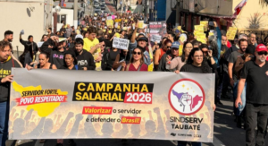 Servidores municipais de Taubaté aprovam continuidade da greve em segundo dia de paralisação