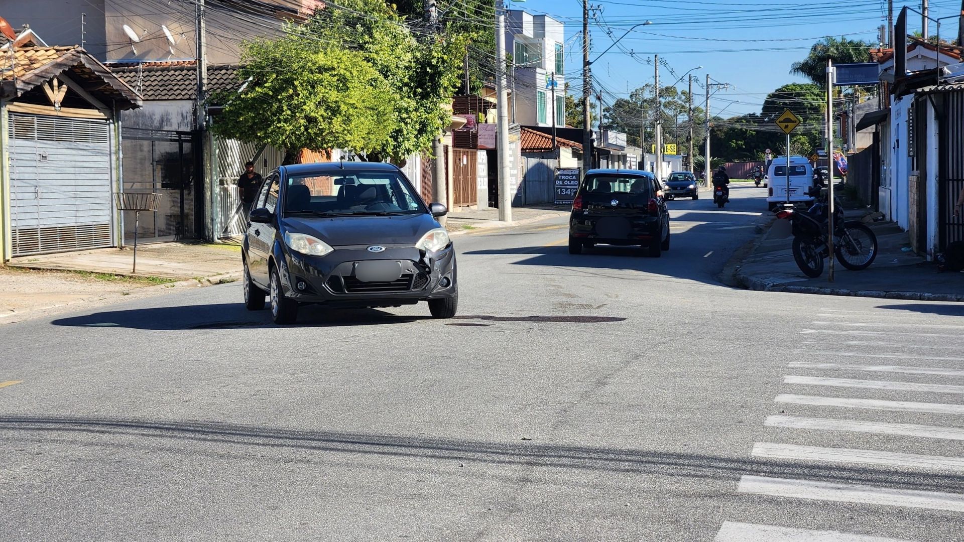 fiesta preto em acidente taubaté