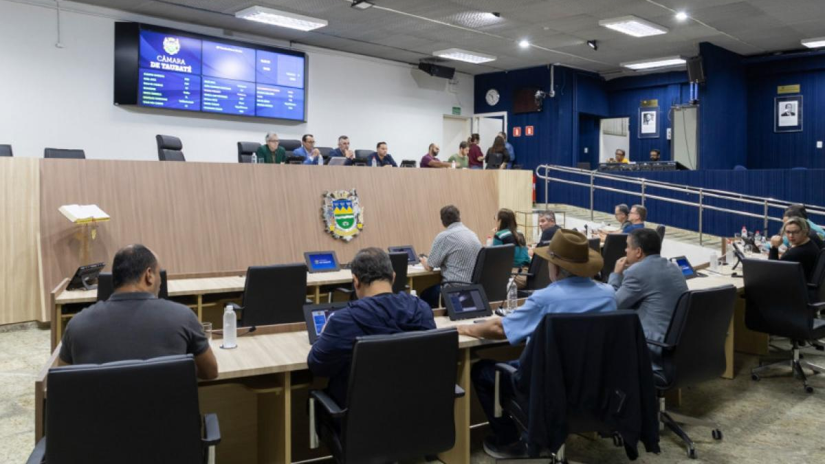 Câmara de Taubaté adia votação da LDO de 2027 devido a emendas de última hora camara municipal projeto ldo 2027
