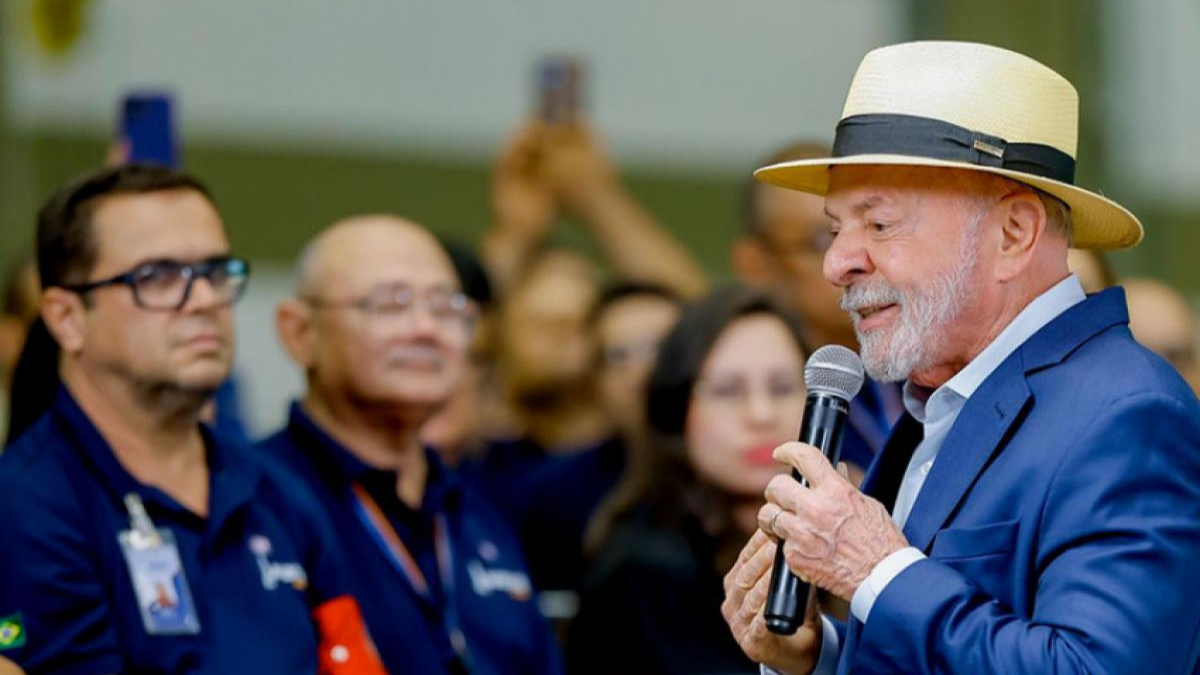 Em visita à Avibras em Jacareí, Lula defende soberania nacional, critica Bolsonaro, mas não anuncia recursos lula na avibras aeroco