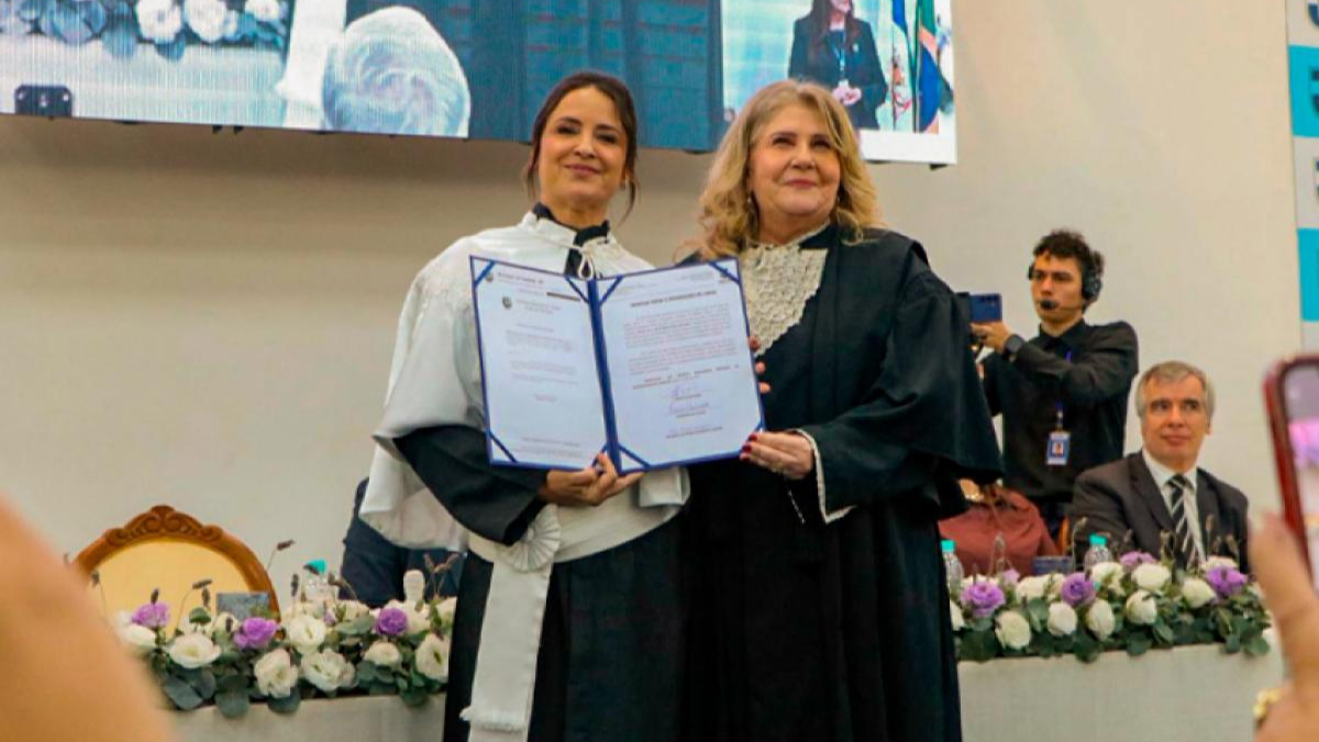 Professora Leticia Maria assume a Reitoria da Unitau e descarta federalização institucional no curto prazo nova reitora da unitau leticia maria