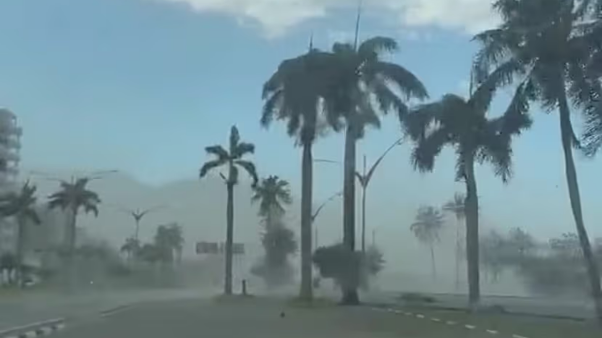 Frente fria provoca rajadas de vento acima de 100 km/h, estragos e paralisação de balsas no Vale e Litoral Norte ventos fortes no litoral e vale