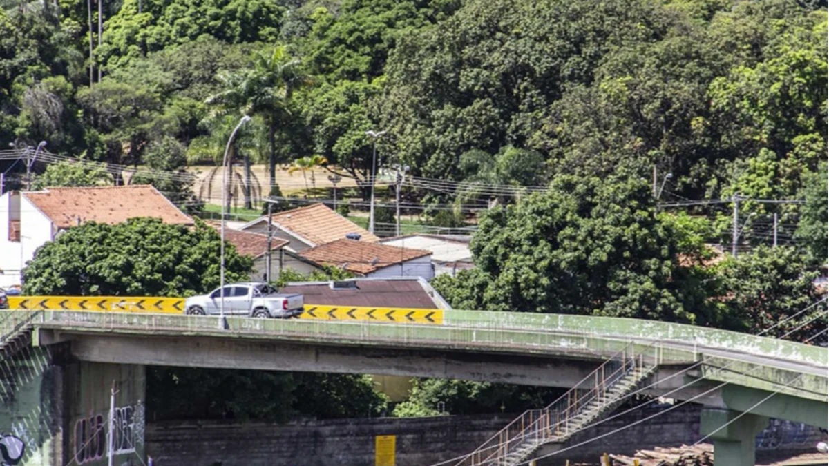 Motociclista colombiano morre após perder o controle e cair do Viaduto Torto em Taubaté viaduto torto taubaté