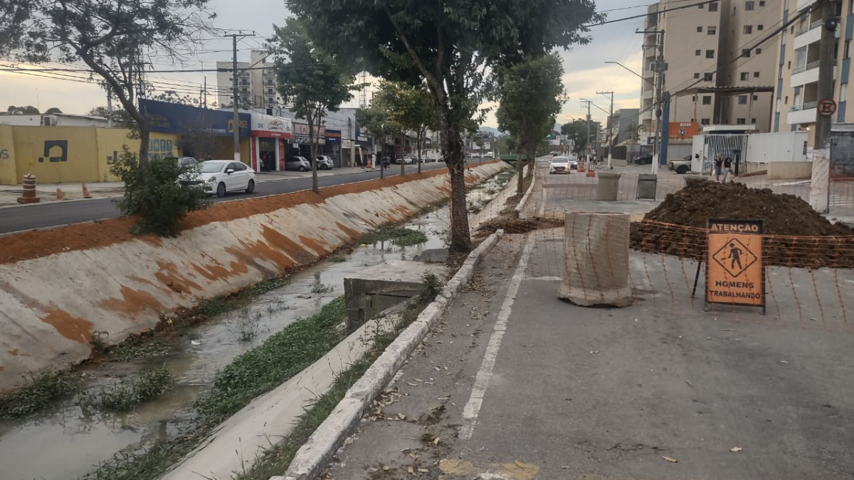 Caçapava avança com intervenções de drenagem e asfaltamento na Avenida Brasil obras na av brasil em caçapava