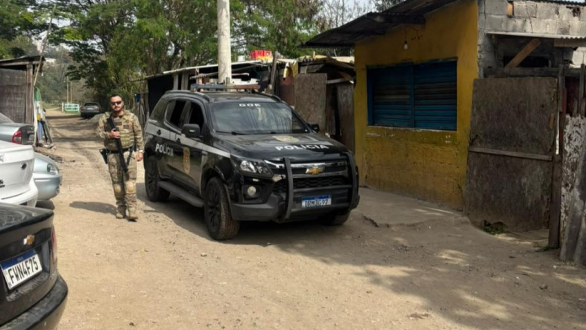 Polícia Civil faz operação de busca no Banhado após denúncia anônima em SJC operação no banhado da polícia civil sjc
