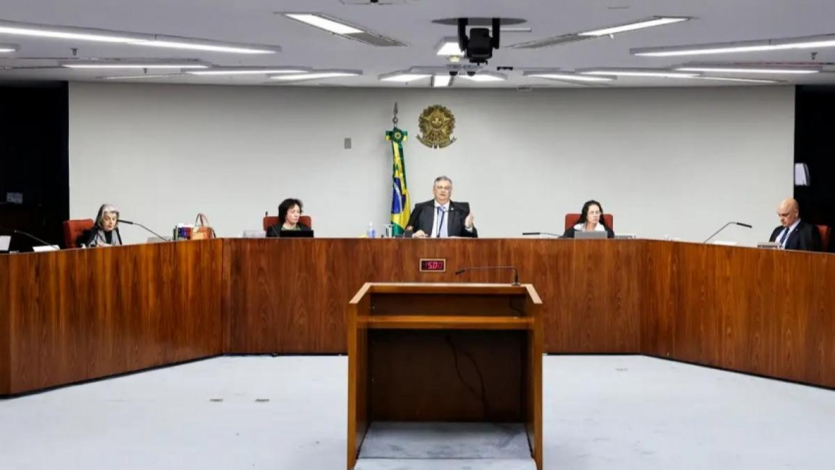 Dino e Moraes reacendem debate no STF e defendem volta do diploma obrigatório para jornalistas supremo tribunal federal primeira turma