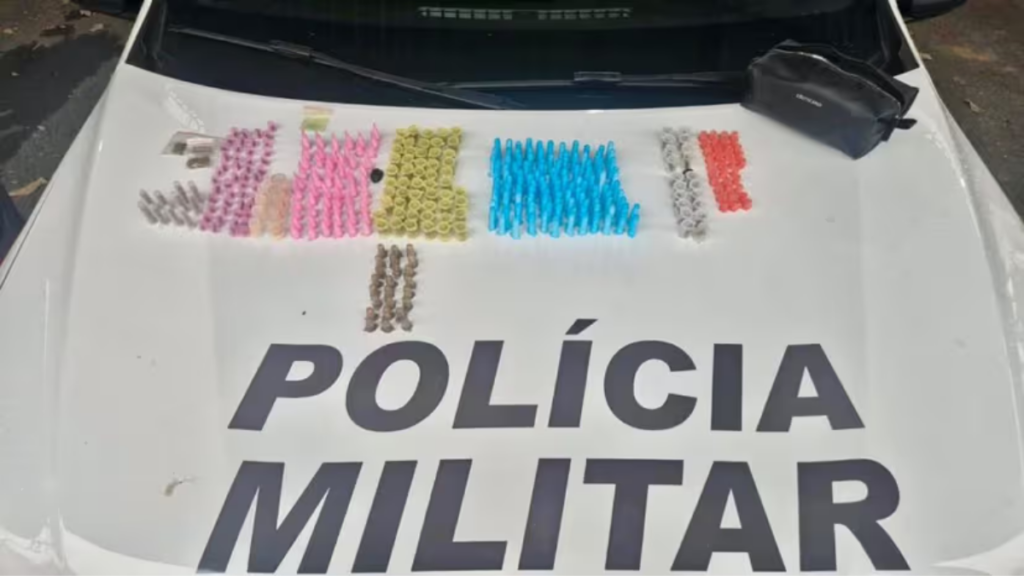 Polícia Militar - Apreensão de entorpecentes