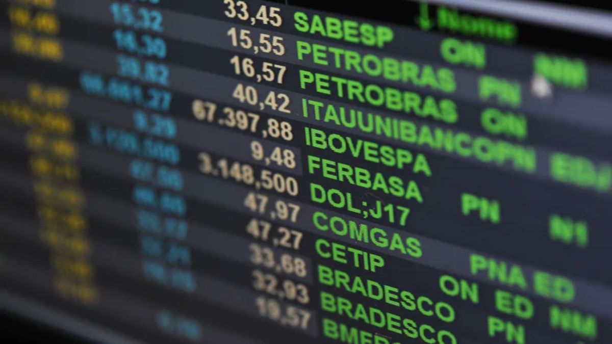 Dólar dispara e Ibovespa despenca com acionamento de 'circuit breaker' após reeleição de Lula ações do ibovespa b3