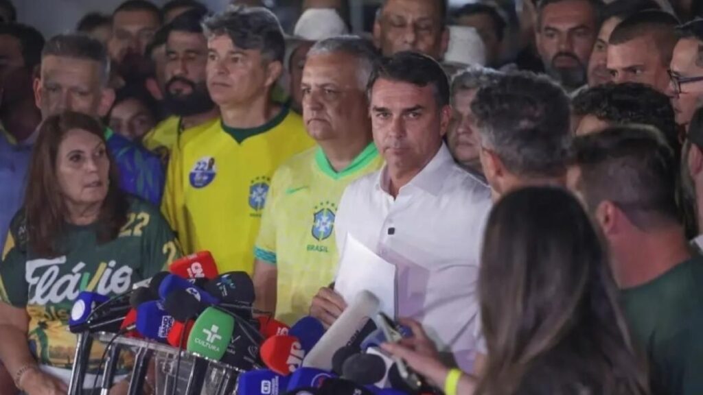 PL reconhece resultado do 2º turno, contraria Flávio Bolsonaro e pede esclarecimentos ao TSE coletiva, flávio diz q vai pedir anulação
