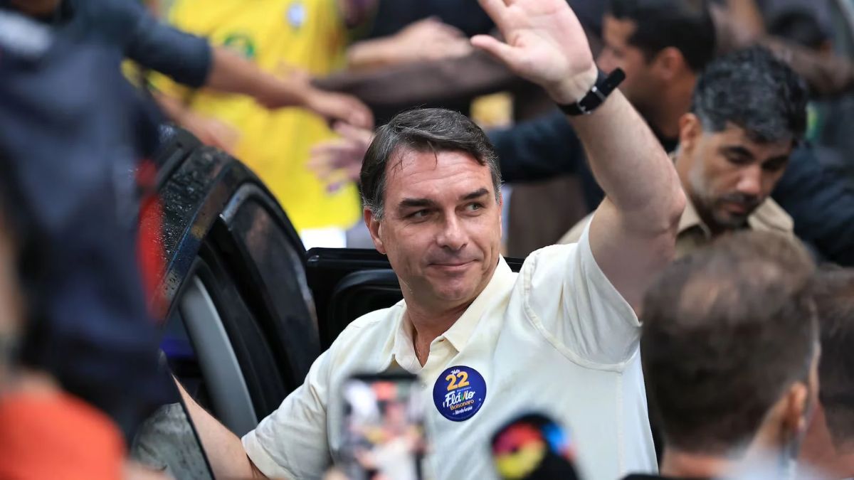 flávio bolsonaro para os EUA