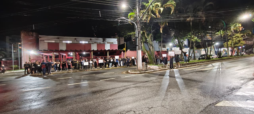 ato por justiça, caminhada por bruno hashimura
