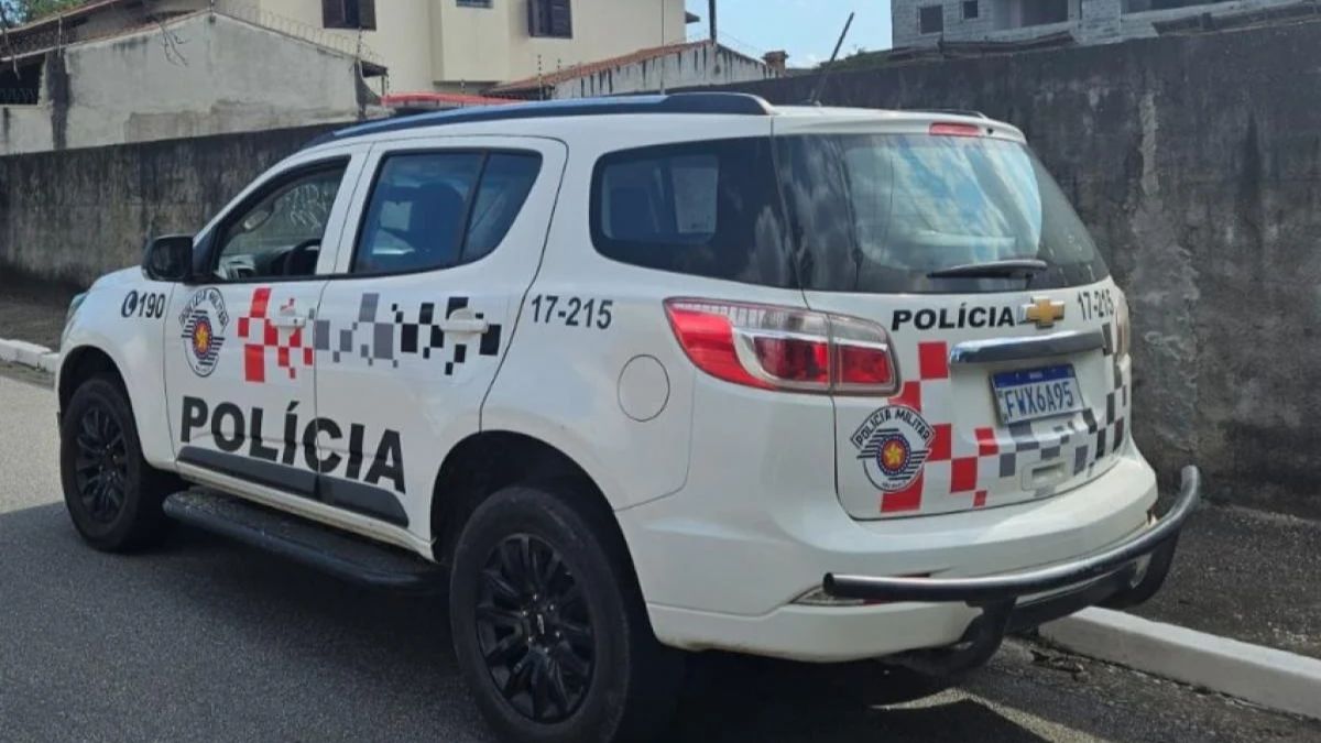 viatura de polícia blazer